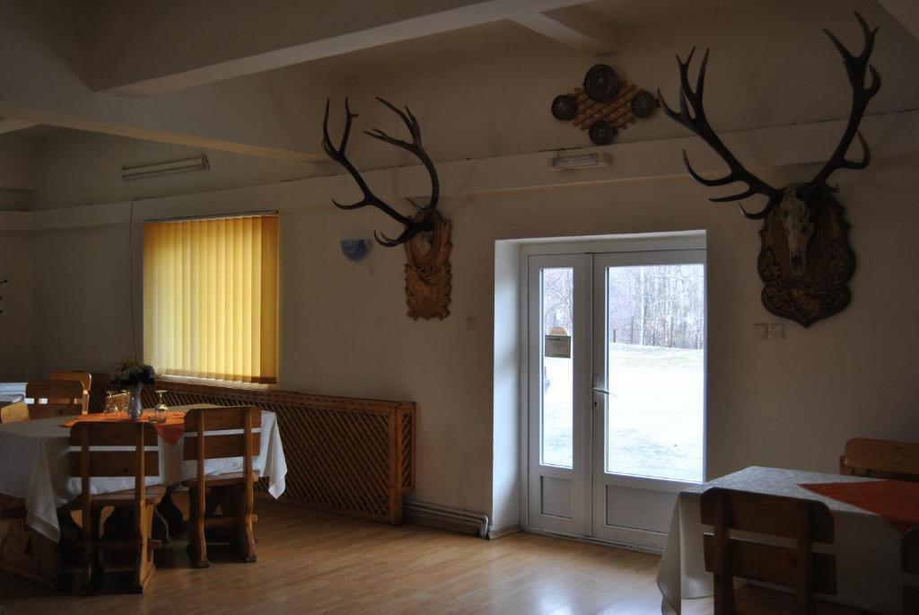 Cabana Popasul Haiducilor Petroşani Extérieur photo